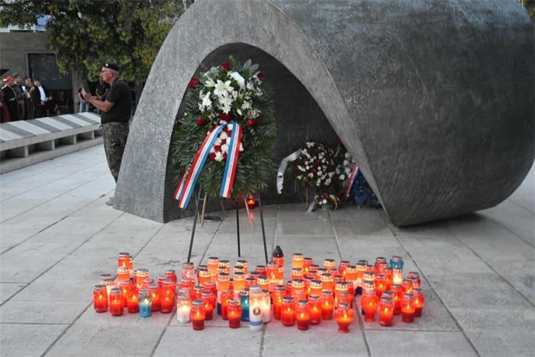 Slika /dokumenti/Nikola/Fotografije - web/Dan branitelja Šibenika 2025 - naslovna.jpg